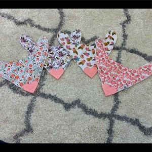 4 Soft Floral Bibs with Teething Piece